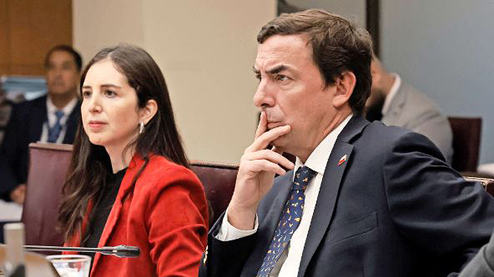 Multas de hasta $8 millones y suspensión de tres años: Ejecutivo busca establecer sanciones para abogados, estén o no colegiados