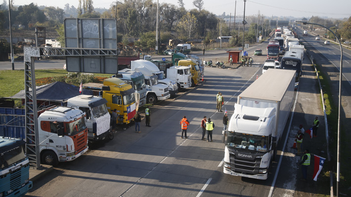 Camioneros advierten crisis por diésel: 10 mil no pueden operar y gremios del norte anuncian movilizaciones