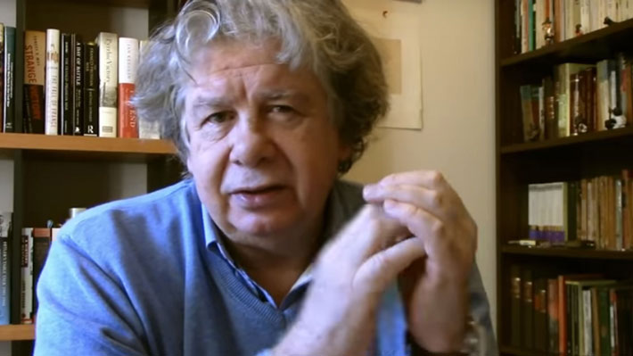 Instalan bomba simulada en casa de Fernando Villegas en Ñuñoa: Alcalde Sichel anunció querella