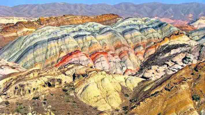 Científicos chilenos lideran equipo internacional que reportó hallazgos de incendios forestales de hace 237 millones de años