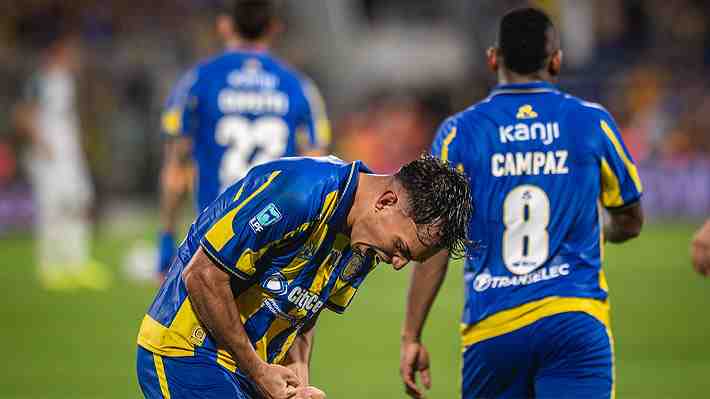 "No te falla un pase": Los elogios a Vicente Pizarro tras marcar su primer gol en Argentina