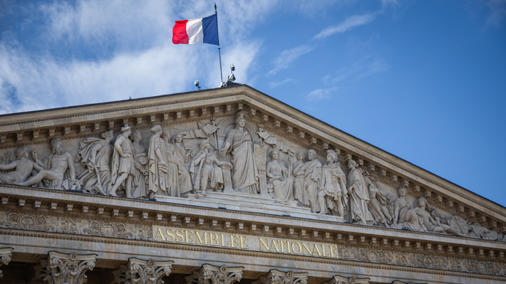 Francia prepara recorte de 6.000 millones de euros del gasto público para compensar costo de guerra en Medio Oriente