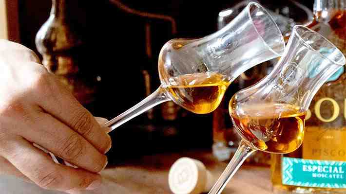 Pisco chileno es elegido por segundo año consecutivo como el mejor del mundo en prestigiosa competencia en Londres