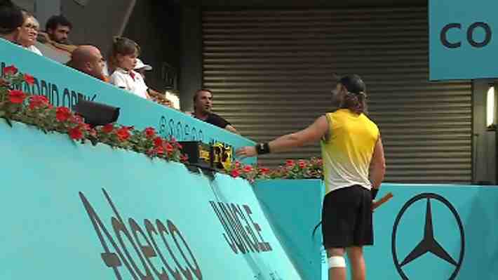 No solo le pasó a Garin: Revisa el fuerte cruce del argentino Trungelliti con el público en Madrid y que hasta "amenazó" con irse