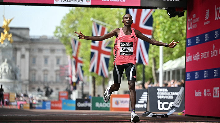 Sabastian Sawe, de Kenia, hace historia y gana el maratón de Londres en menos de dos horas: Mira su llegada a la meta