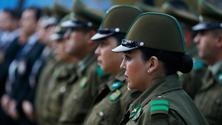 Menos dotación de Carabineros: Las razones de la caída y las propuestas para revertir el complejo escenario de la institución