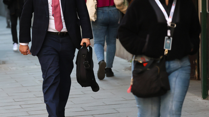 Expertos desmenuzan desempleo en 8,9%: Débil generación de puestos, más informalidad y rezago laboral femenino