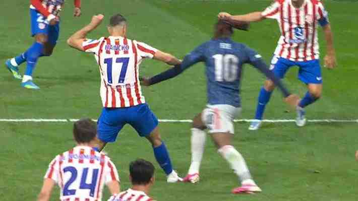 "Inaceptable": La jugada que provoca la "furia" del Arsenal tras empate ante el Atlético por la Champions