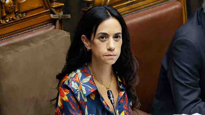 Núñez (RN) asegura que Gobierno reincorporará a funcionarios cercanos a ella desvinculados por Poduje