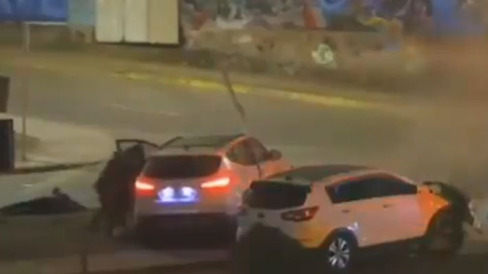 Video | Persecución policial termina con choque en Alto Hospicio: Sujetos habían robado auto