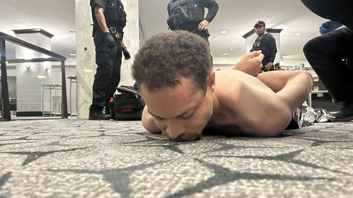 Nuevas pruebas contra tirador en gala a la que asistió Trump: Efectuó disparo que dio a agente del Servicio Secreto