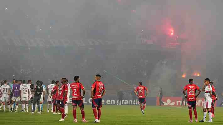 Escándalo en Colombia: Cancelan el partido DIM-Flamengo por la Libertadores tras graves incidentes de los hinchas