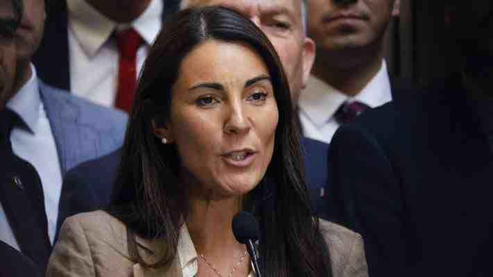 Alcaldes y diputados entran al debate por "pausa" en traspaso de colegios al SLEP e insisten en problemas del sistema