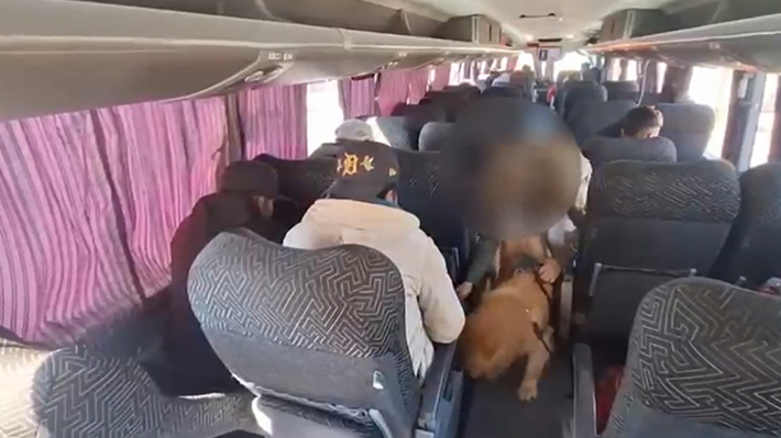 Detienen a tres soldados peruanos en Iquique por transportar casi 5 kilos de ketamina