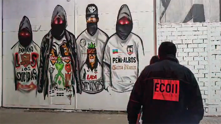 Víctimas pintaban un mural de Colo Colo: Indagan doble homicidio frustrado de barristas en La Pintana
