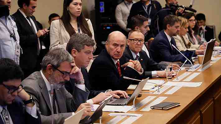 Reconstrucción: Quiroz rebate a diputados de oposición por "seguidilla de afirmaciones y frases ignorantes"