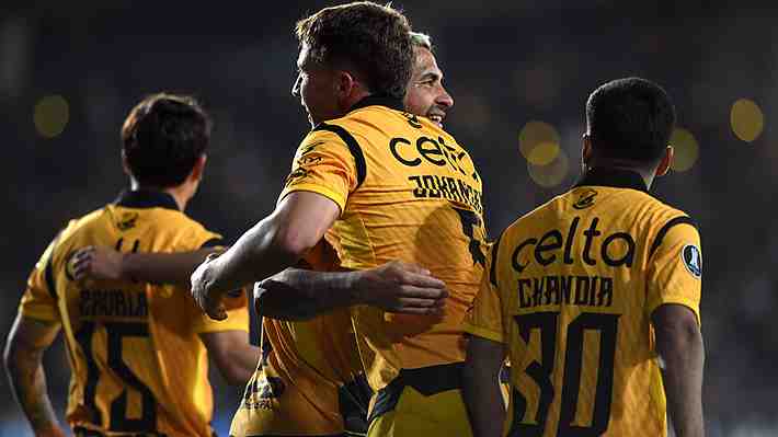 ¡Histórico! Coquimbo aprovecha empate de Nacional con Universitario y clasifica a 8.os de la Libertadores con chance incluso de cerrar como líder