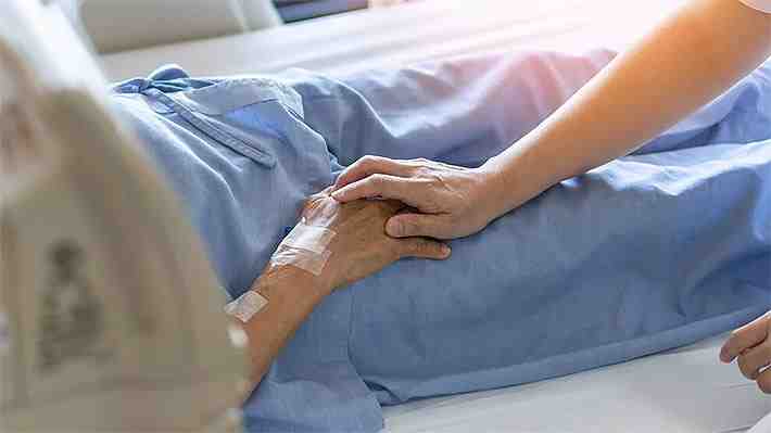 Tiene cáncer terminal y está con cuidados paliativos: Mujer de 69 años será la primera persona en recibir la eutanasia en Uruguay