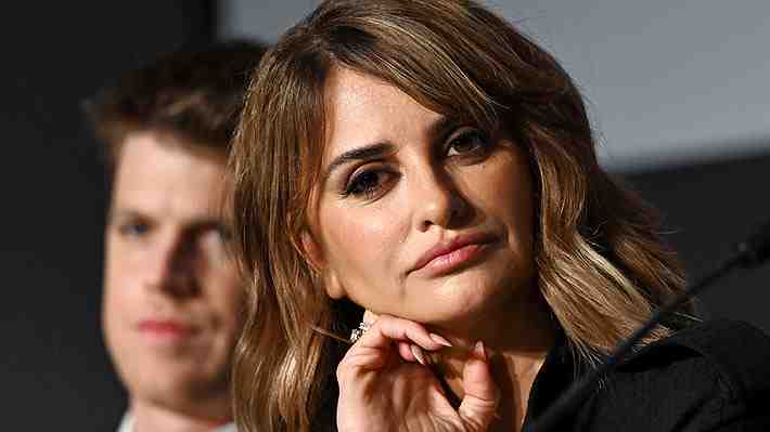 Penélope Cruz revela que rodó "La bola negra" pensando que tenía un aneurisma cerebral: Film fue ovacionado en Cannes