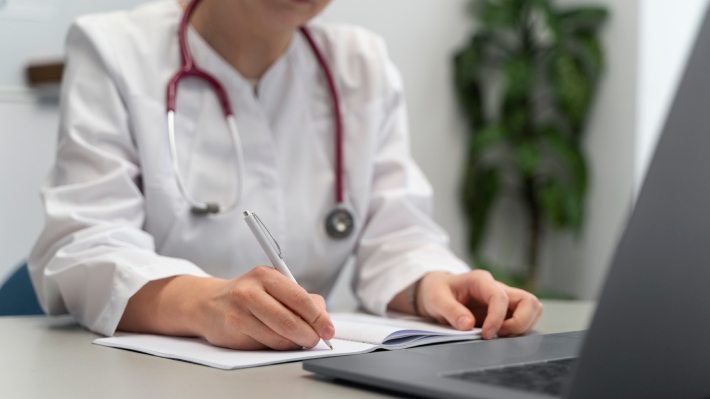 Licencias médicas y pymes: ¿Cómo enfrentar uno de los mayores desafíos operativos del invierno?
