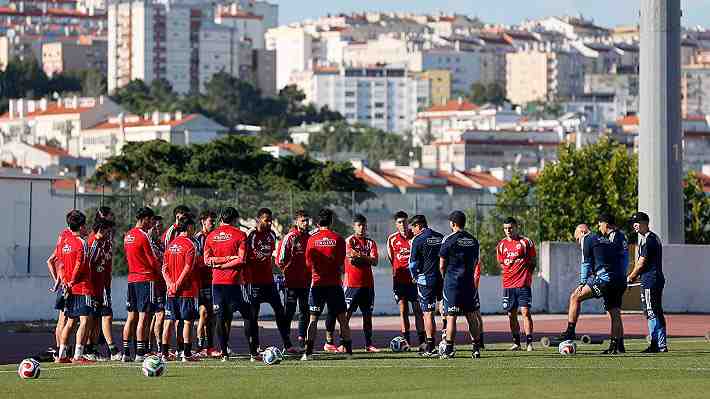 La formación titular que ensaya Chile para el duelo ante Portugal y la baja de "última hora" de la "Roja"