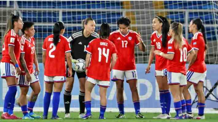 A qué hora juega la "Roja" femenina hoy ante Ecuador, por qué es "una final" de cara al Mundial y quién transmite