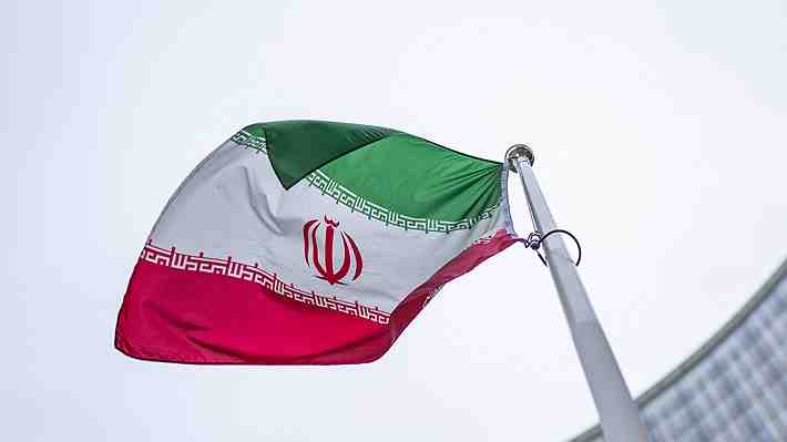 Irán lanza ataques contra bases de EE.UU. en Kuwait y Baréin en respuesta a bombardeos a radares