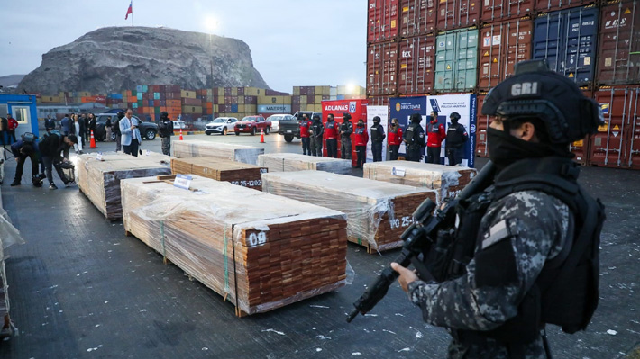 Inédita incautación: Detectan más de 100 toneladas de droga impregnadas en madera que viajaría a 15 países