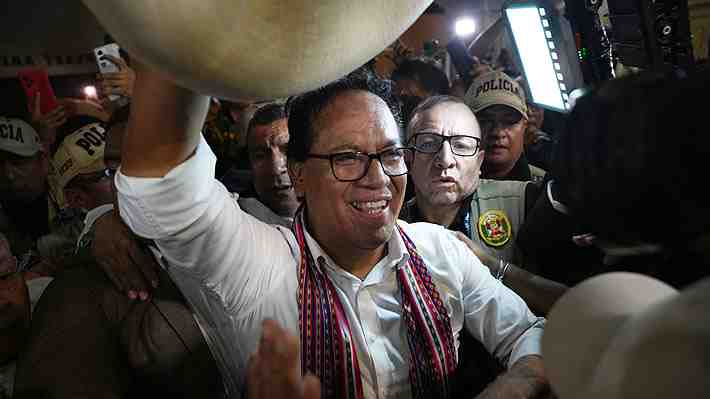 Sánchez supera a Fujimori con 93,9% de las actas escrutadas: Aún queda conteo del exterior