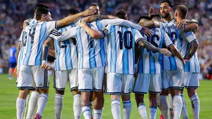 Argentina goleó a Islandia en su último amistoso previo al Mundial y Lionel Messi logró otro increíble récord