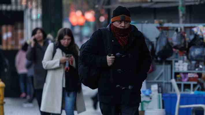 Con fuertes bajas en las temperaturas y cielos nublados: Así será el sistema frontal que afectará a la zona central