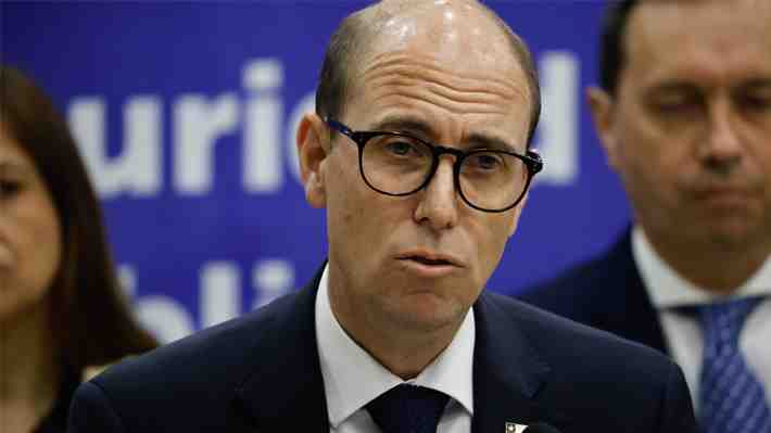 "Era esperable": Arrau aborda instalación de puente en la zanja y advierte que crimen organizado es un "enemigo poderoso"