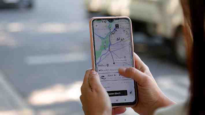 Ley Uber: Estudio UC advierte por más de 100 mil conductores en riesgo y apunta a "corregir" normativa