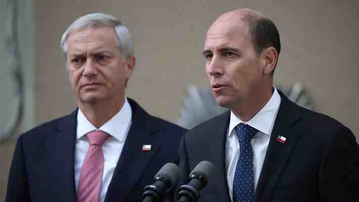 Militares a la calle: Las presiones al gobierno por muerte de niño y la crítica de la oposición a Arrau