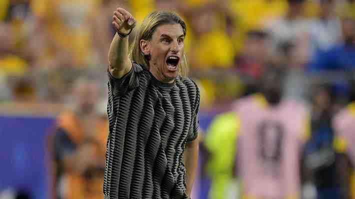 Sebastián Beccacece anuncia que se va de Ecuador si hoy no avanza en el Mundial