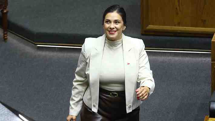 Cariola tuvo deuda de $28 millones con lobista chino por arriendo de departamento en Providencia