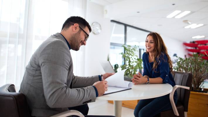 La importancia del CV y las habilidades blandas: Experto entrega consejos para la búsqueda de empleo