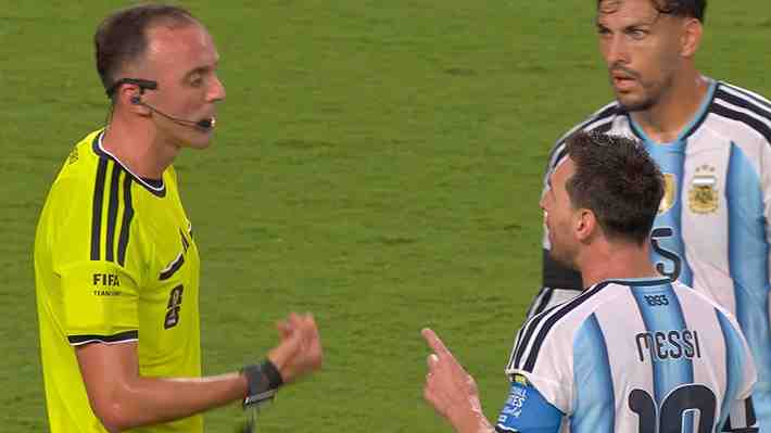 "Habla bien": El fuerte cruce de palabras de Lionel Messi con el árbitro Joao Pinheiro en el duelo Argentina-Suiza