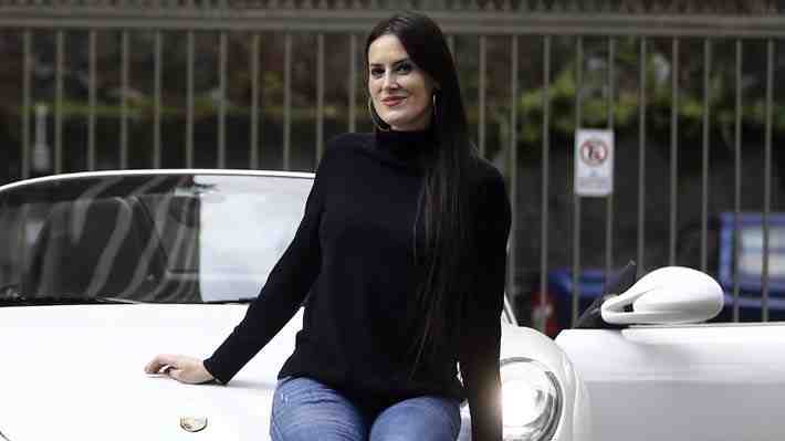 "Me puse a pelear y logré quitar una pistola": Adriana Barrientos relata violento robo de vehículo en Las Condes