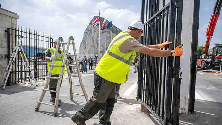 Fotos: El retiro de la Verja de Gibraltar, el último muro de la Europa continental