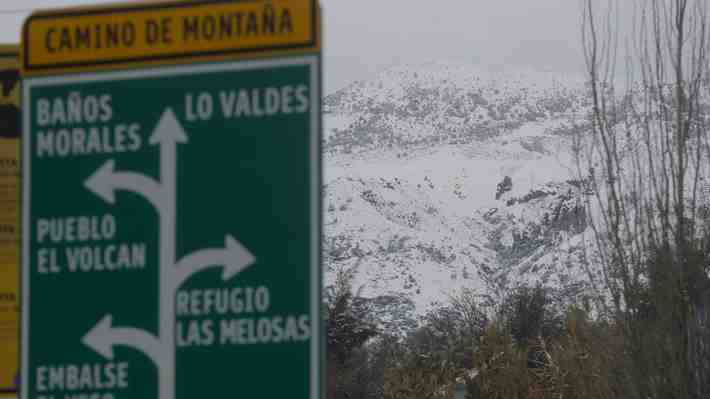 Estaban a salvo en un refugio: Encuentran con vida a las tres personas extraviadas en el Cajón del Maipo