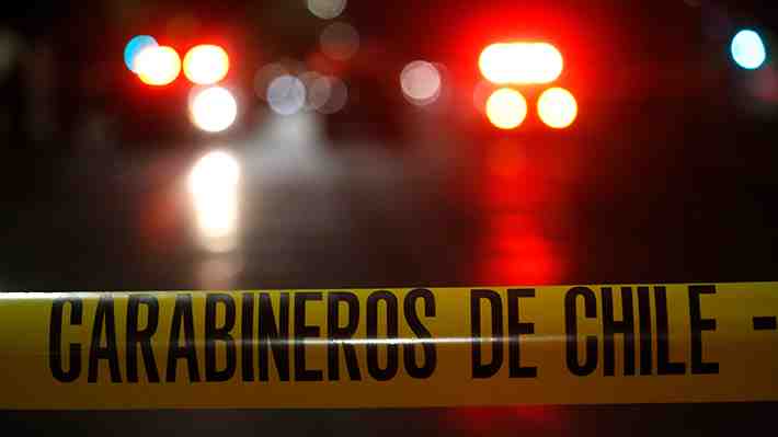 Sujetos armados intentan robar vehículo de familia en Las Condes: Dispararon en dos ocasiones