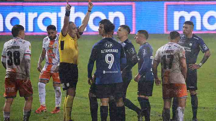 El castigo que recibió el árbitro Héctor Jona tras cruce con jugador de Huachipato