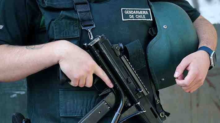 Gendarmería desvincula a cuatro funcionarios por conformar red para la comisión de delitos en Santiago 1