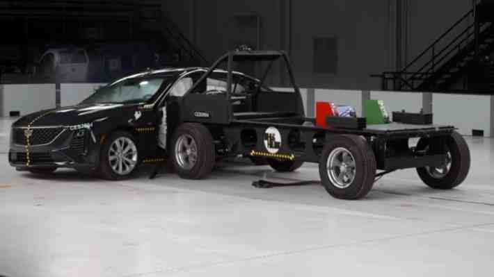 El Cadillac CT5 2026 obtiene malos resultados en nuevas pruebas de choque en EE.UU.