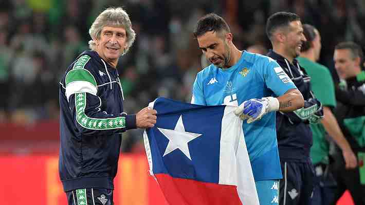 Claudio Bravo se la juega por Pellegrini y lanza un interesante "ofrecimiento" si el DT llega a la "Roja"