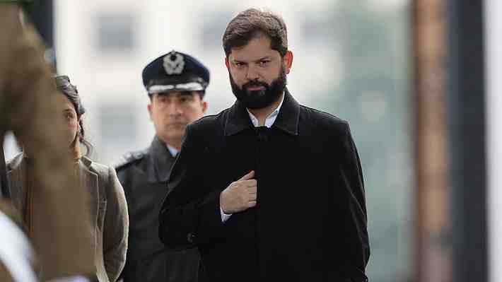 Boric vuelve a la carga contra Kast en redes y oficialismo lo acusa de romper la "tradición republicana"