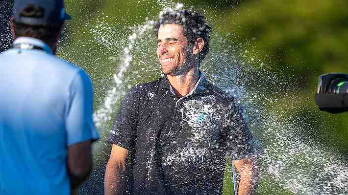 Brillante Joaquín Niemann: Gana el título del LIV Golf Nueva York y logra su segunda corona del año