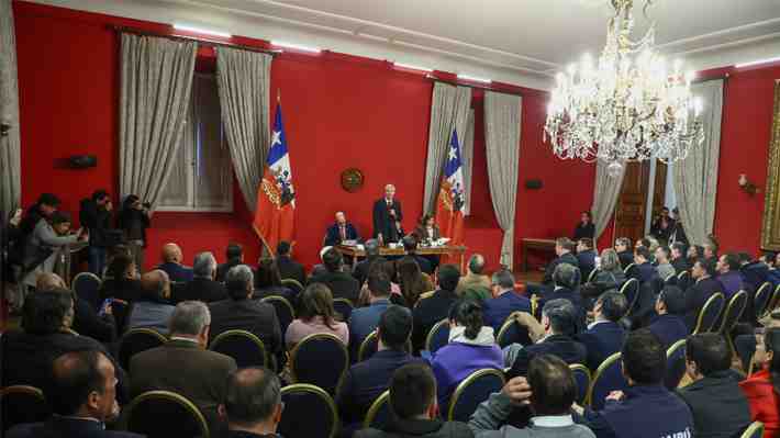 Vodanovic y Toledo entre los que se retiraron antes: Kast convoca a más de 60 alcaldes en La Moneda por seguridad