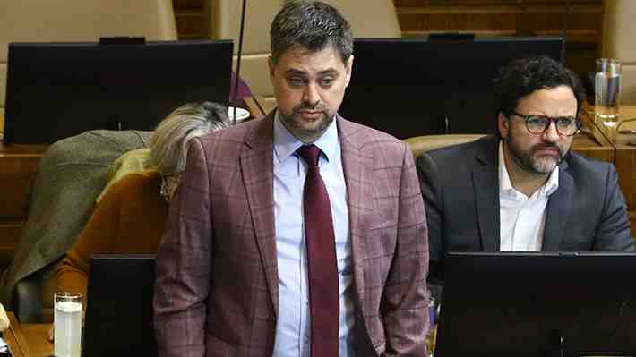 Diputados piden sanción a Manouchehri por acusar a exsubsecretario de negociar "bajo el efecto de drogas"